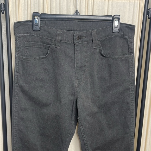 LIKE NEW! MENS DARK GRAY LEVI’S 511 W33xL34 SLIM FIT - Picture 1 of 9
